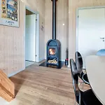 Four-bedroom In Holiday home *