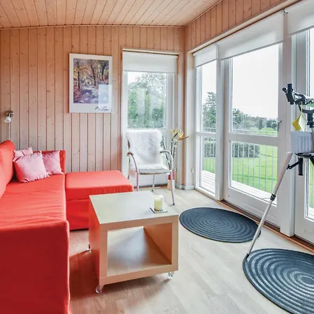Stunning Home In Faaborg With Wifi בית נופש *