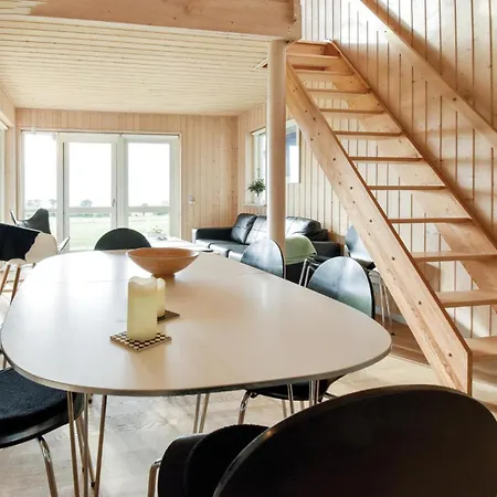 Stunning Home In Faaborg With Wifi * פאבורג