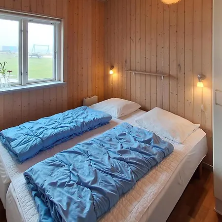 Stunning Home In Faaborg With Wifi בית נופש פאבורג