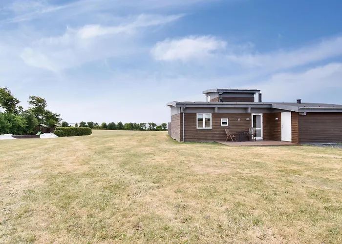 Four-bedroom In Casa vacanze